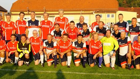 Beim Benefiz-Turnier spielen Profis gegen Bürgermeister für Hochwasser-Geschädigte, Foto: Nico Roller
